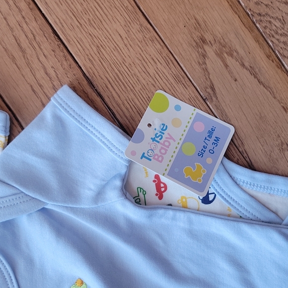 NWT Tootsie Baby 0-3m Onesies - Picture 3 of 3